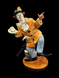 Фарфоровая статуэтка клоуна "The Clown", Royal Doulton